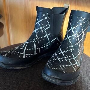 Western Chief women’s size 7, plaid, Chelsea, black, rubber, water boots